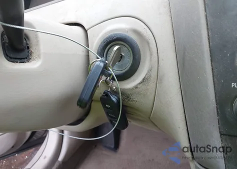 2000 Toyota Avalon Xl from USA, damaged, VIN 4T1BF28B9YU042661